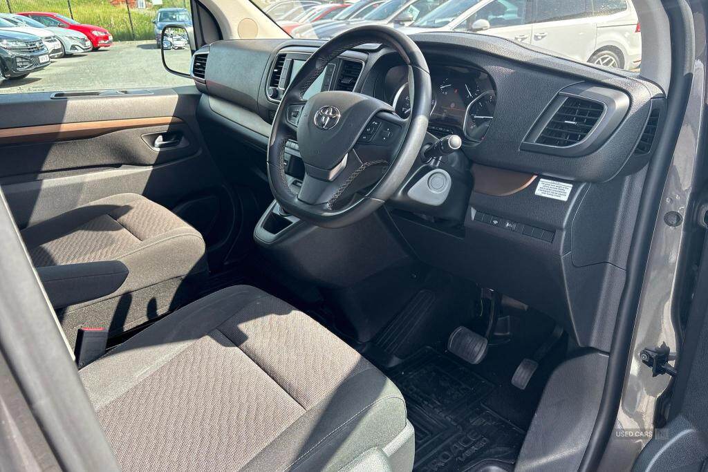 Aug 2022 Toyota Proace Verso 2.0D 180 Family Medium 5dr Auto [8 speed]
