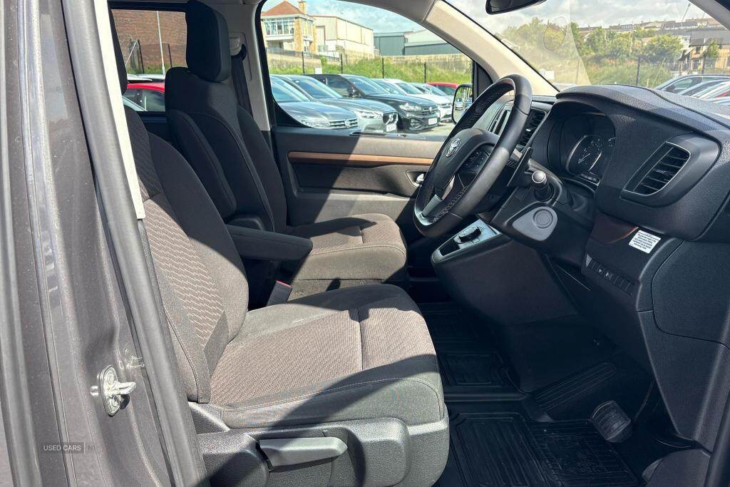 Aug 2022 Toyota Proace Verso 2.0D 180 Family Medium 5dr Auto [8 speed]