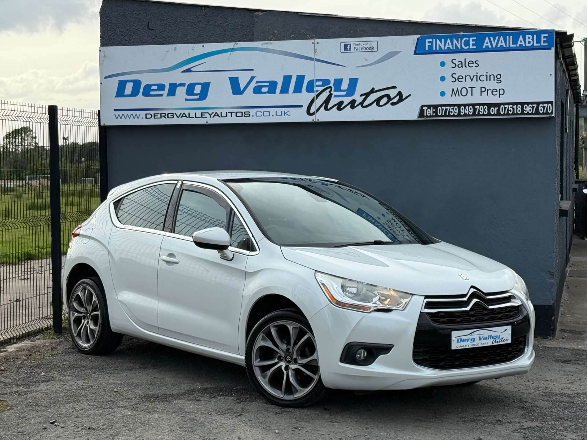 Jan 2014 Citroen DS4 1.6 e-HDi 115 DStyle 5dr