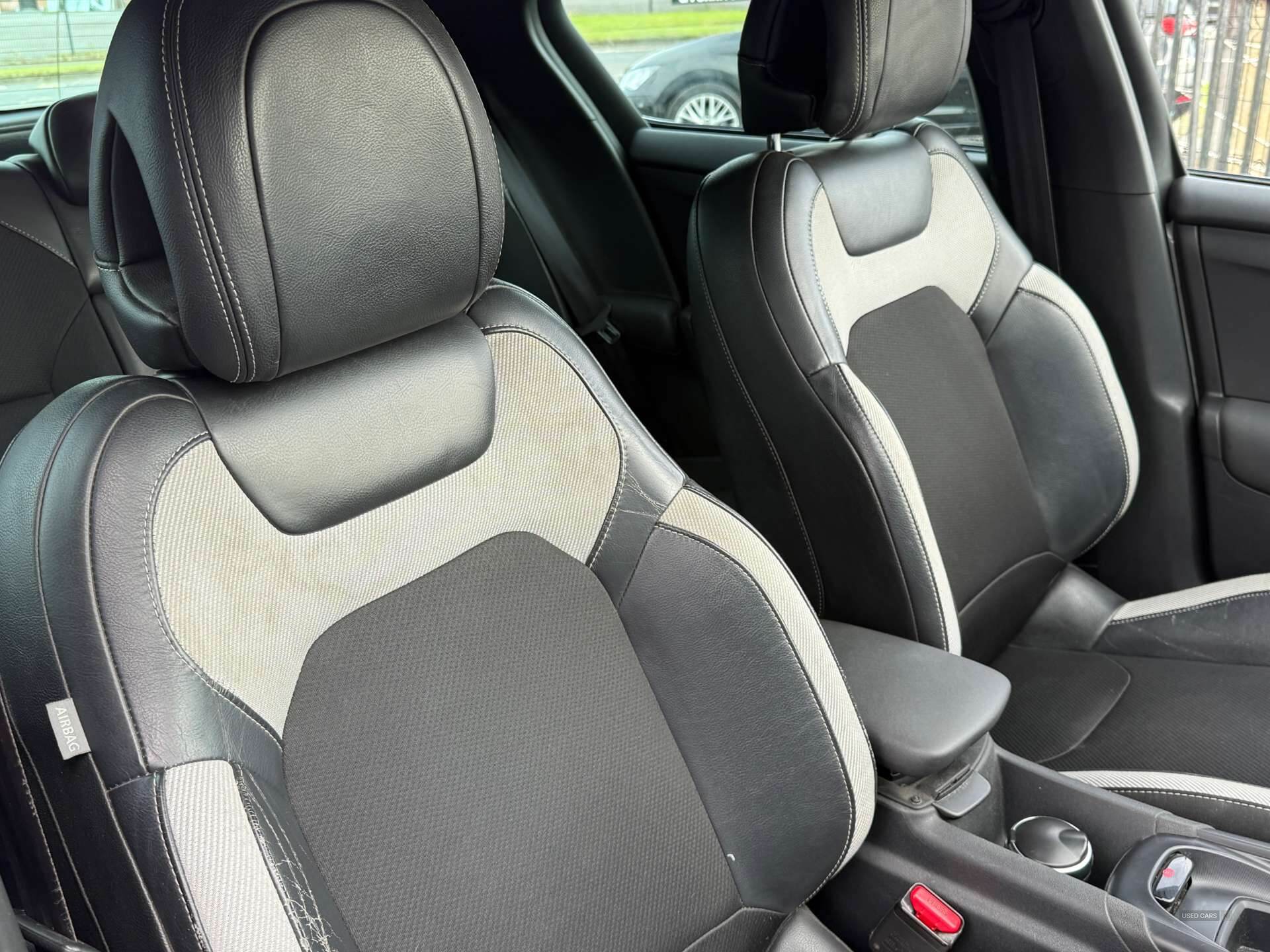 Jan 2014 Citroen DS4 1.6 e-HDi 115 DStyle 5dr