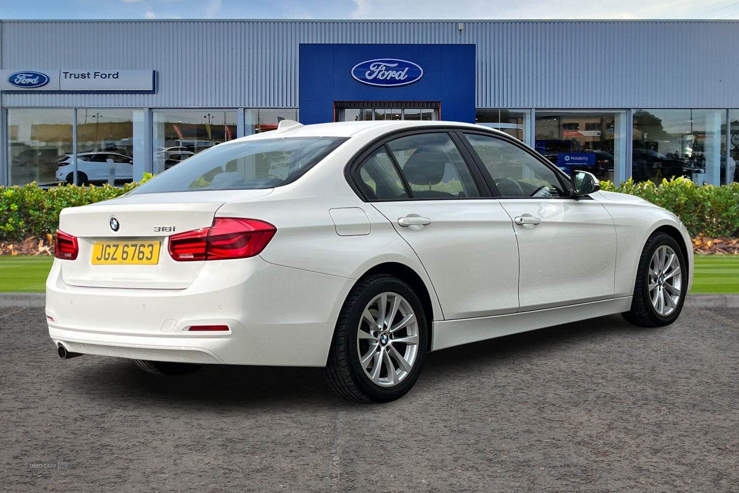 May 2018 BMW 3 Series 318i SE 4dr