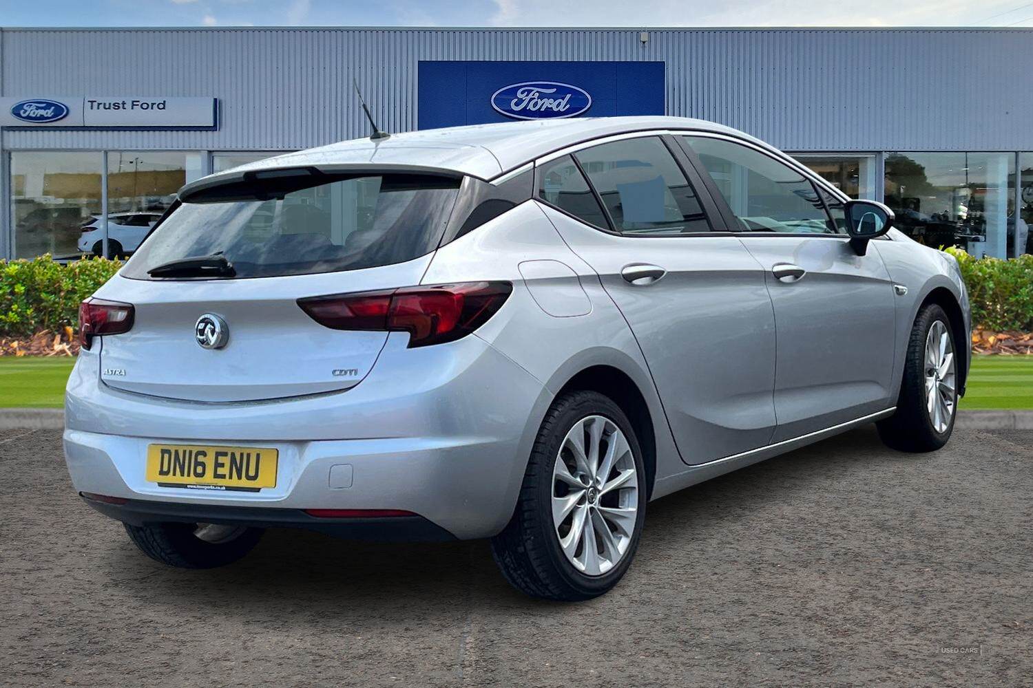 Mar 2016 Vauxhall Astra 1.6 CDTi 16V 136 Design 5dr