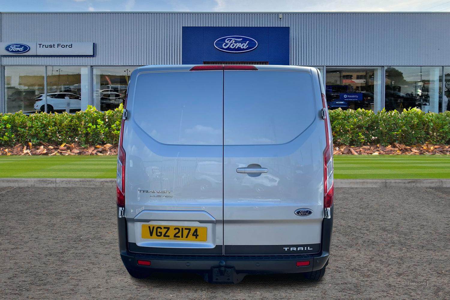 Oct 2021 Ford Transit Custom 2.0 EcoBlue 130ps Low Roof D/Cab Trail Van