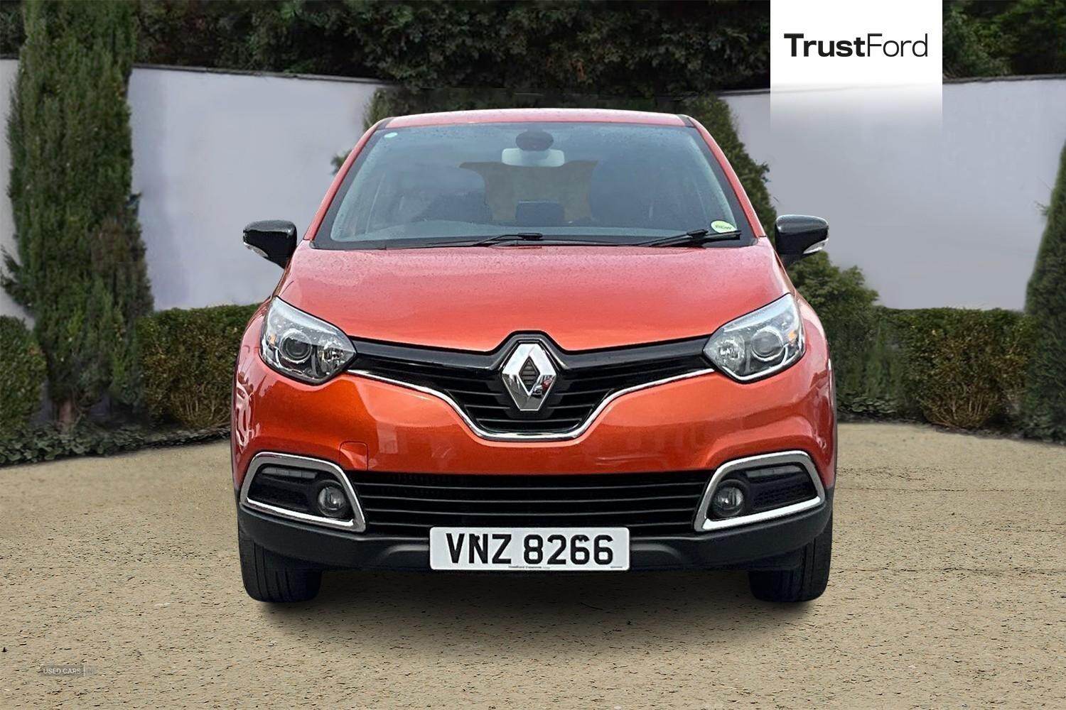 Feb 2016 Renault Captur 0.9 TCE 90 Dynamique Nav 5dr