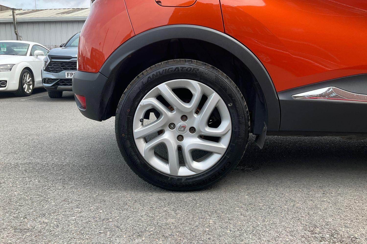 Feb 2016 Renault Captur 0.9 TCE 90 Dynamique Nav 5dr
