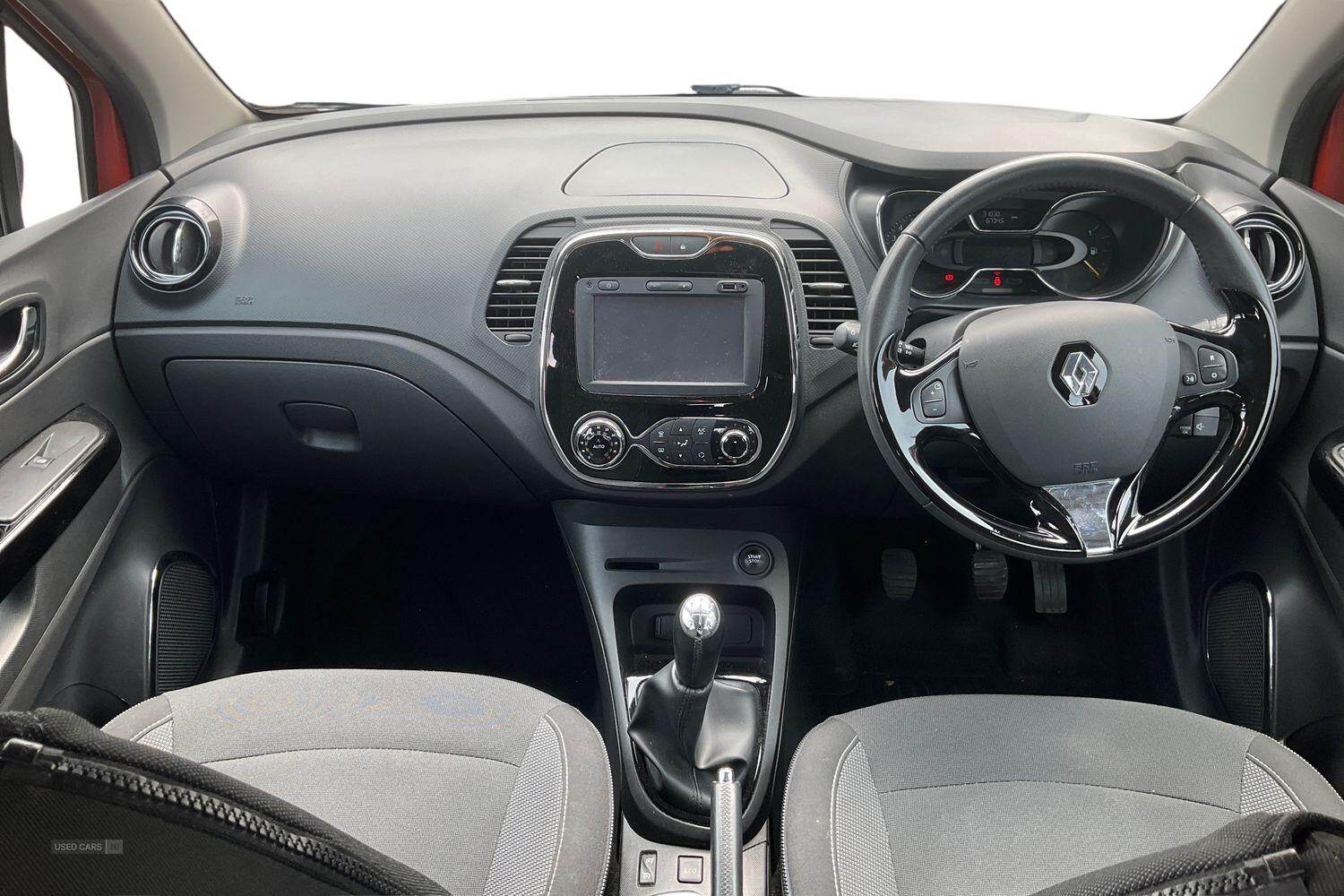 Feb 2016 Renault Captur 0.9 TCE 90 Dynamique Nav 5dr