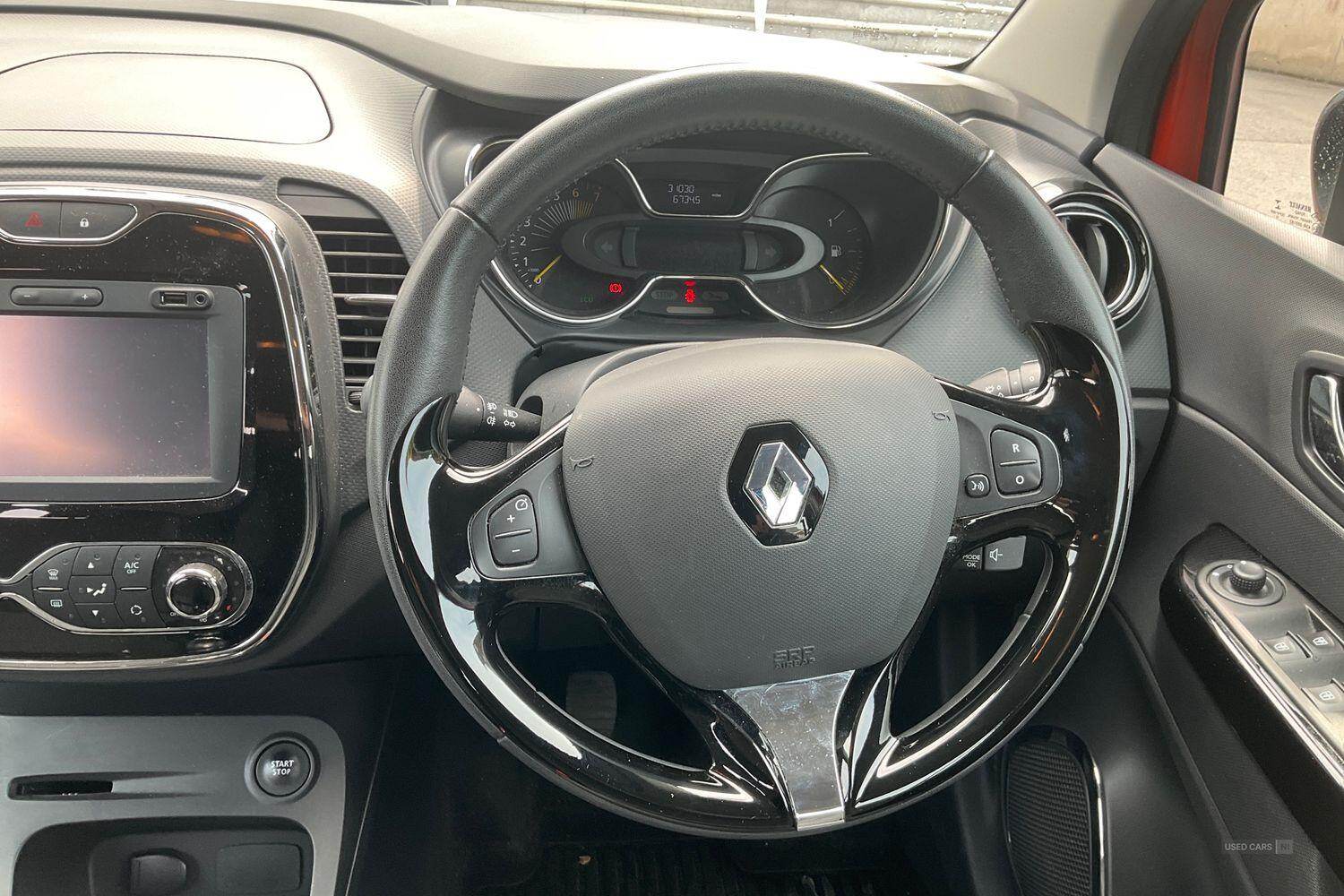 Feb 2016 Renault Captur 0.9 TCE 90 Dynamique Nav 5dr