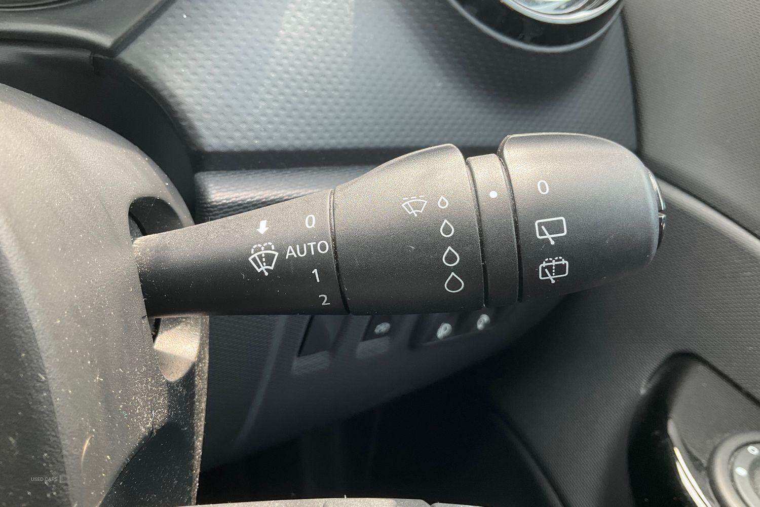 Feb 2016 Renault Captur 0.9 TCE 90 Dynamique Nav 5dr