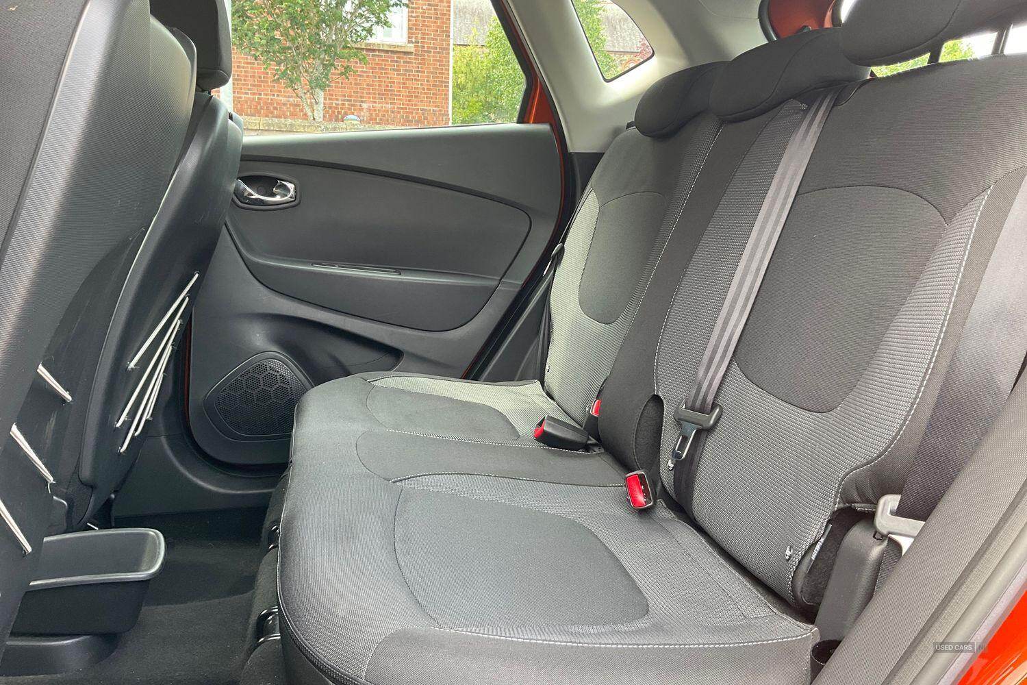 Feb 2016 Renault Captur 0.9 TCE 90 Dynamique Nav 5dr