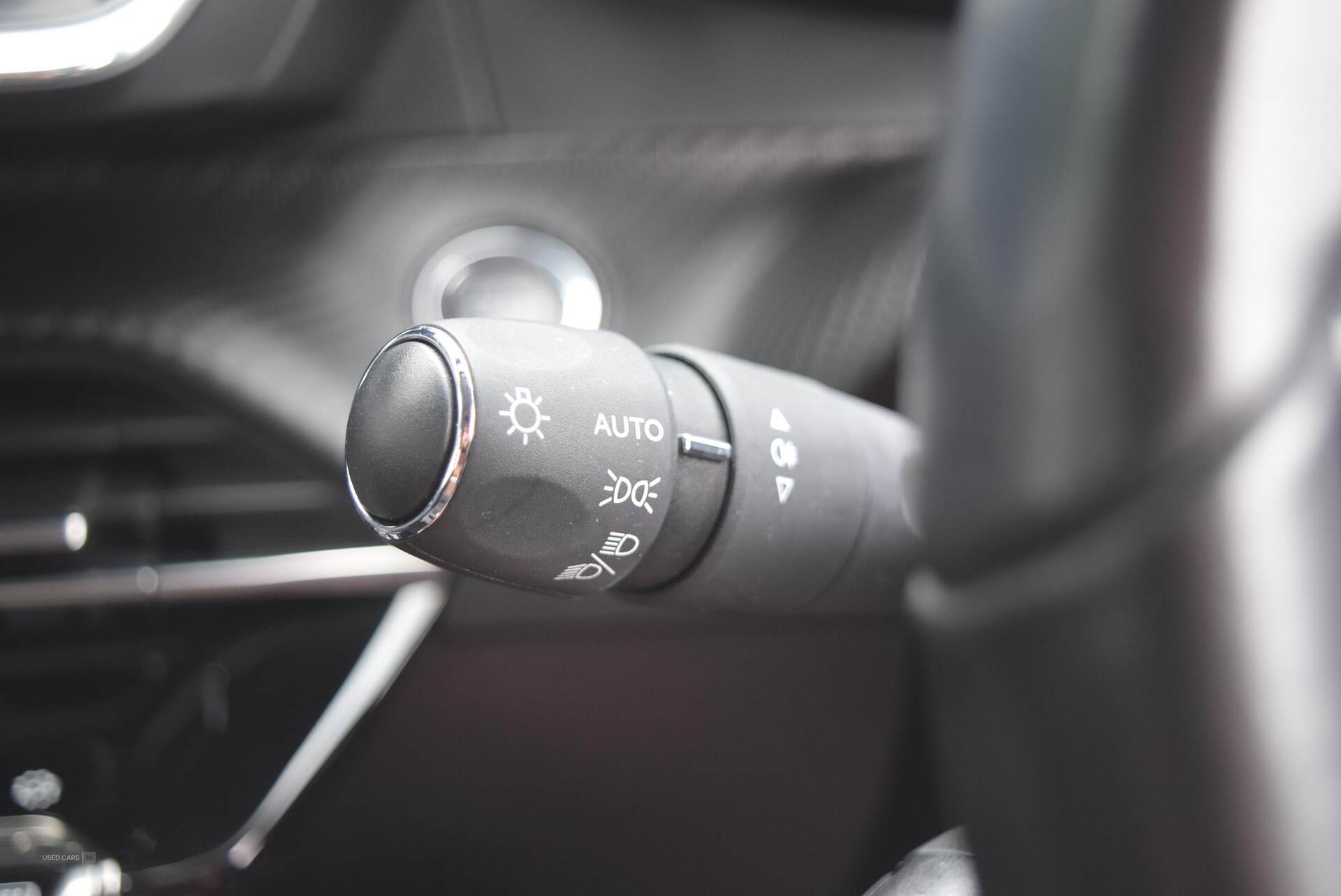 2020 Peugeot 208 1.2 PureTech 100 Allure Premium 5dr
