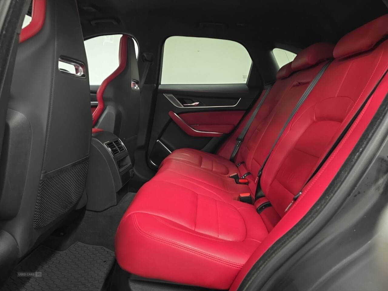 Jun 2022 Jaguar F-Pace 3.0 D300 R-Dynamic HSE 5dr Auto AWD