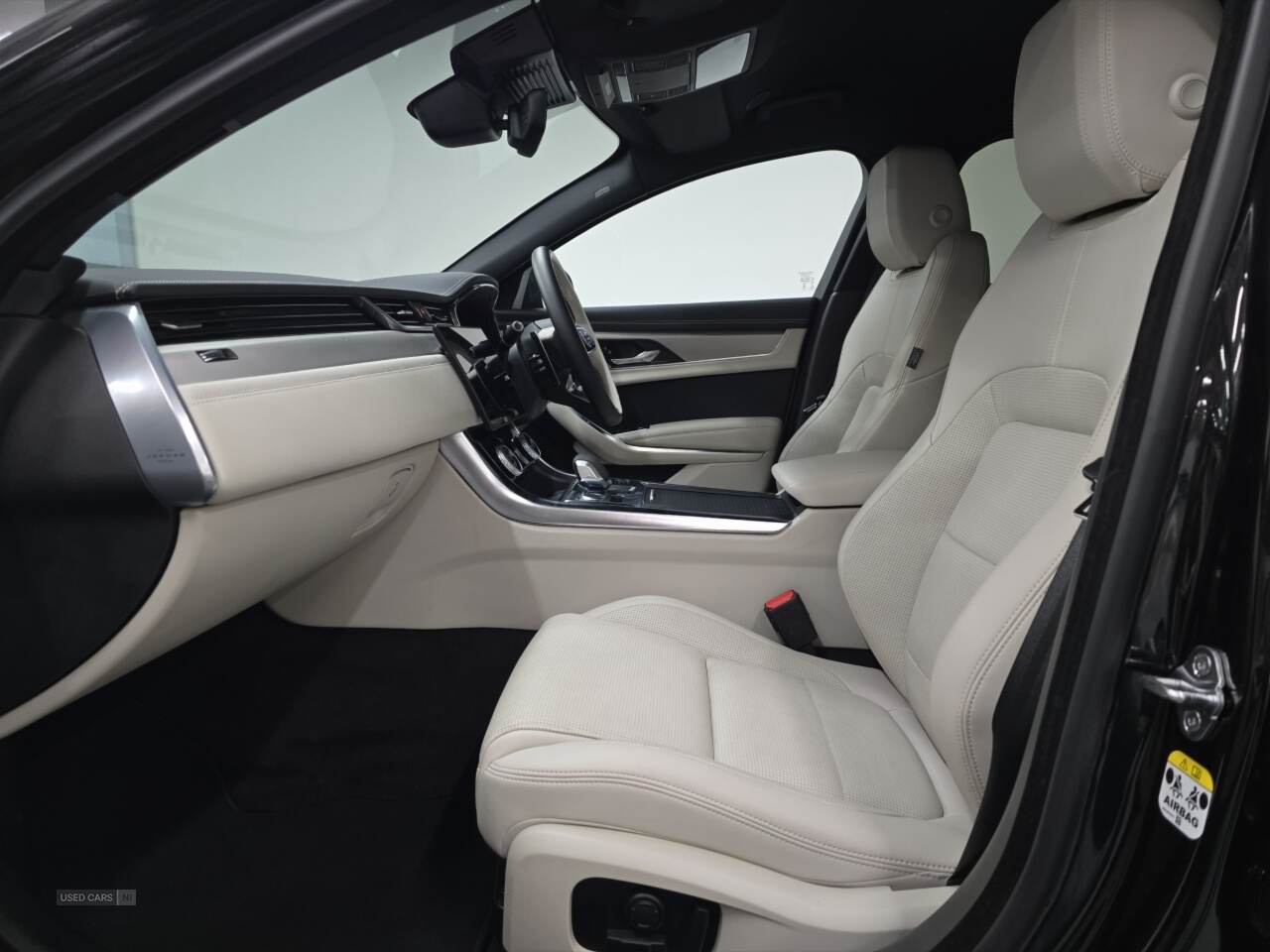 Sep 2024 Jaguar XF 2.0 D200 R-Dynamic SE Black 4dr Auto