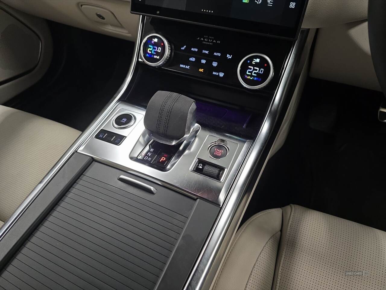 Sep 2024 Jaguar XF 2.0 D200 R-Dynamic SE Black 4dr Auto