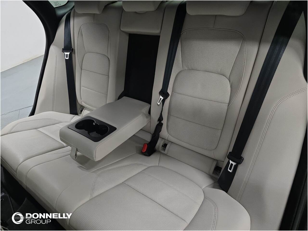 Sep 2024 Jaguar XF 2.0 D200 R-Dynamic SE Black 4dr Auto