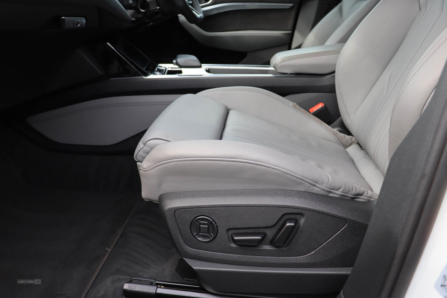 Jan 2022 Audi E-Tron 300kW 55 Quattro 95kWh Black Edition 5dr Auto