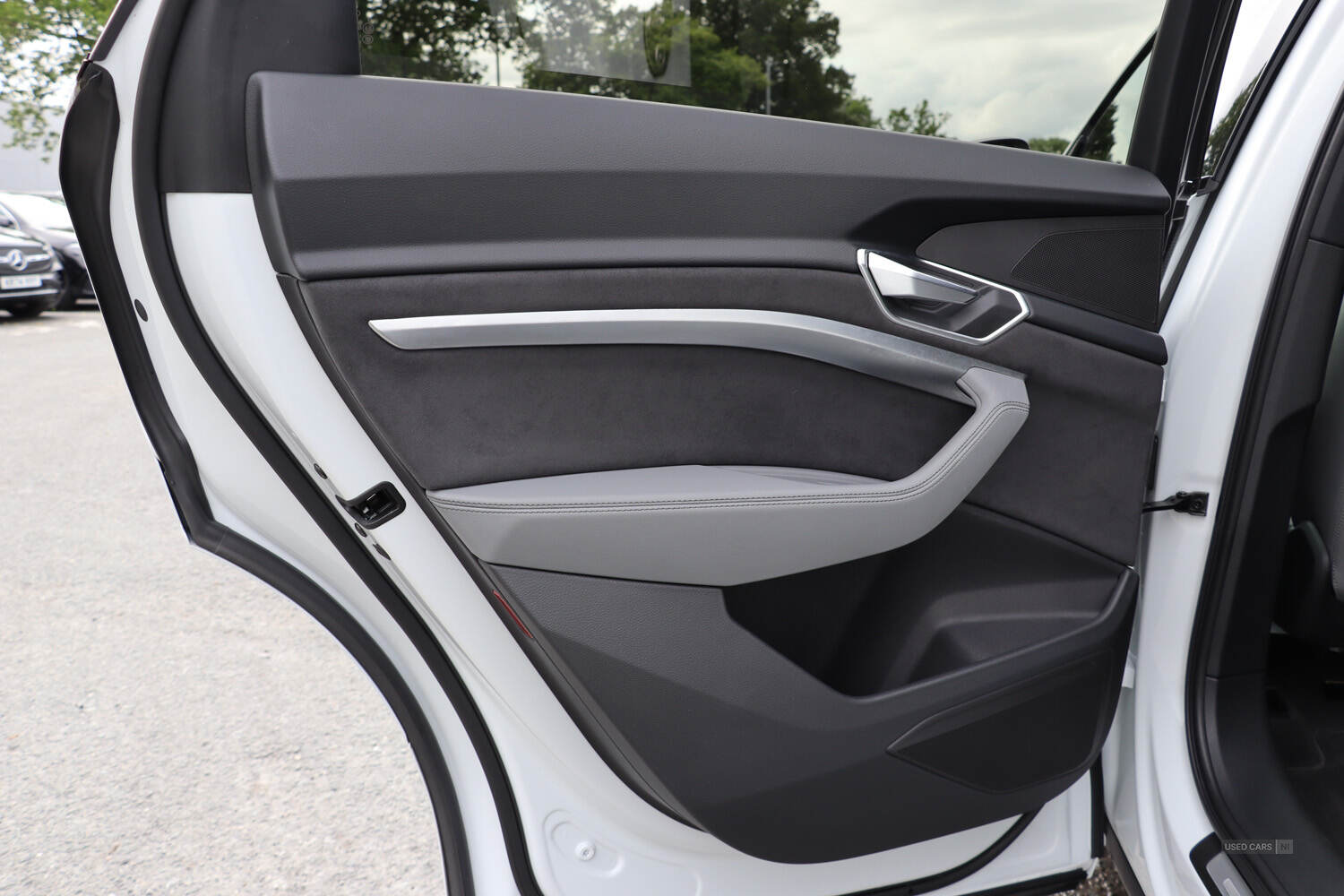 Jan 2022 Audi E-Tron 300kW 55 Quattro 95kWh Black Edition 5dr Auto