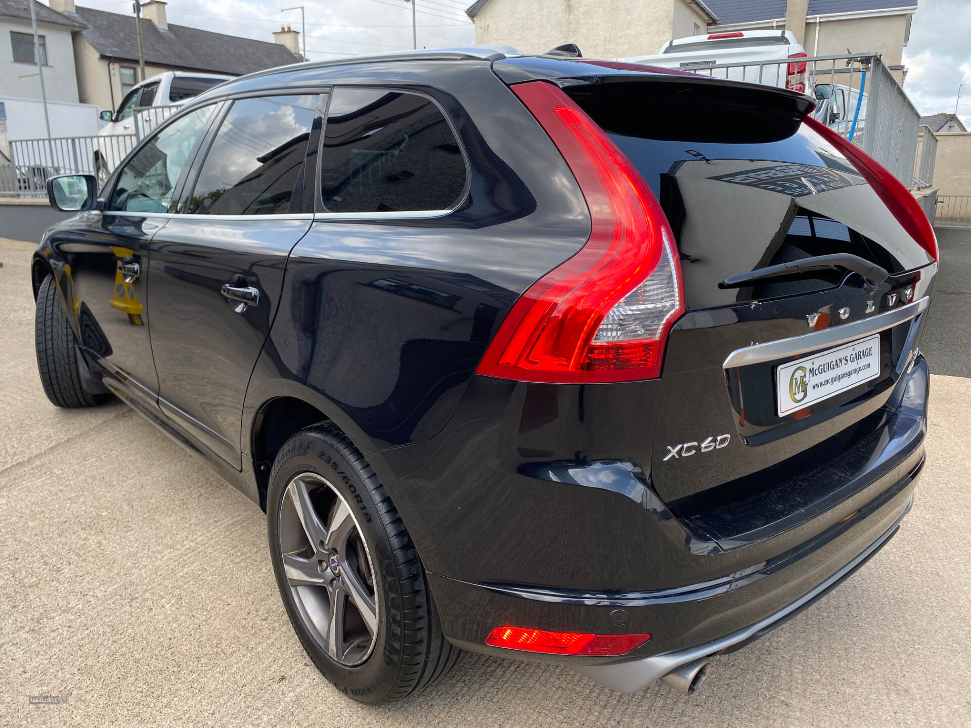 Aug 2013 Volvo XC60 D4 [163] R DESIGN Lux Nav 5dr AWD Geartronic