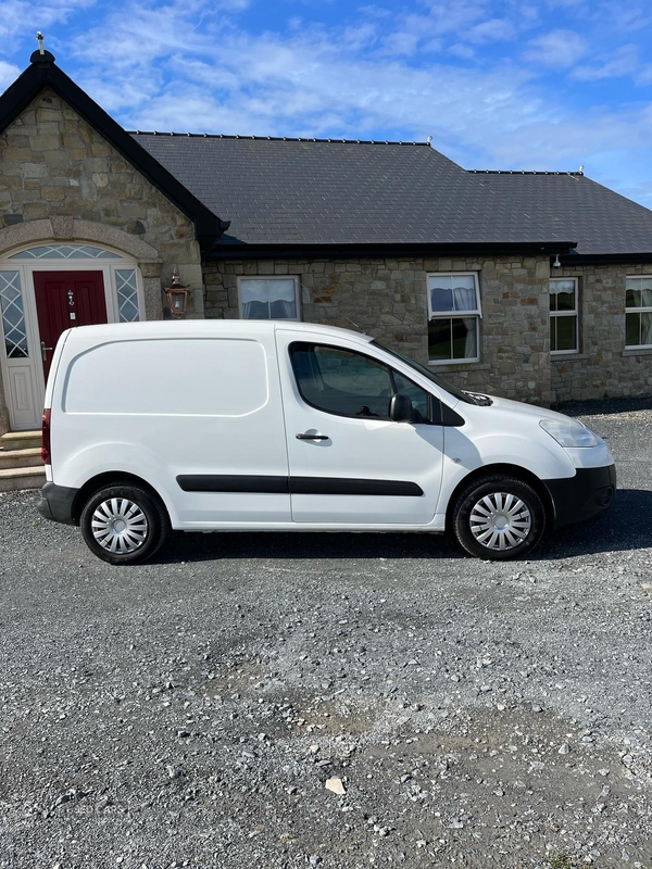 Peugeot Partner L1 DIESEL in Down