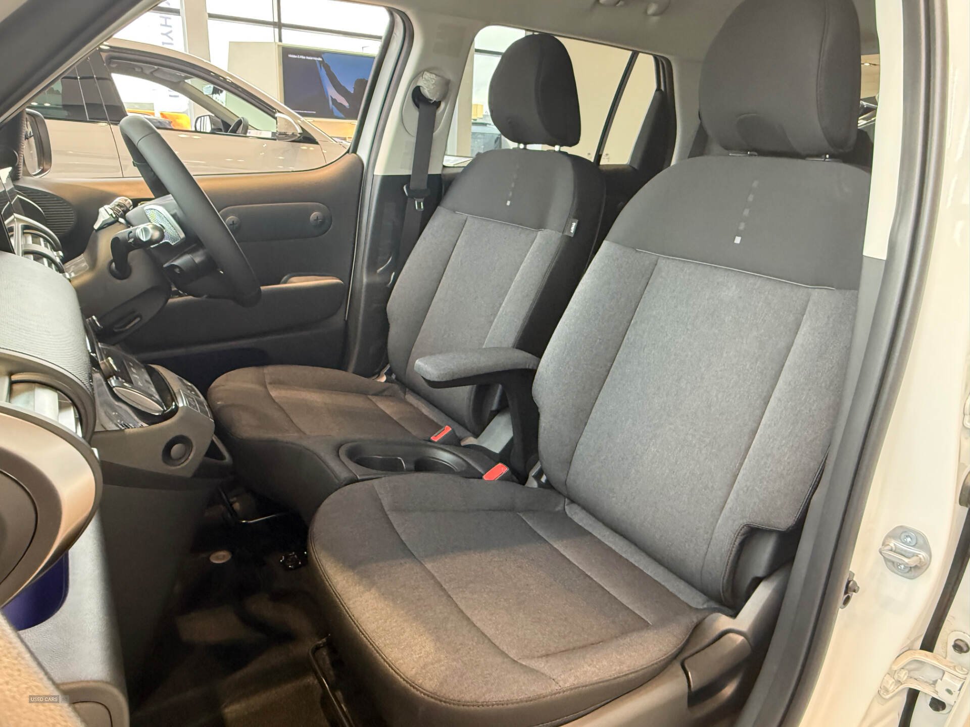 Jun 2025 Hyundai INSTER 02 49kWh Long Range 229 Miles