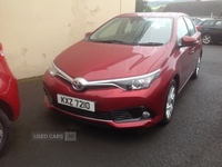 Toyota Auris HATCHBACK in Down