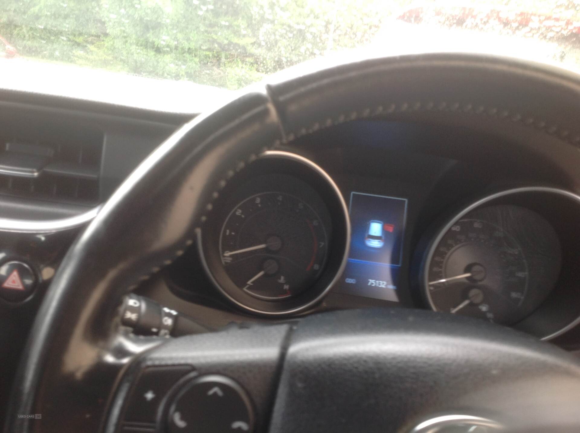 Toyota Auris HATCHBACK in Down