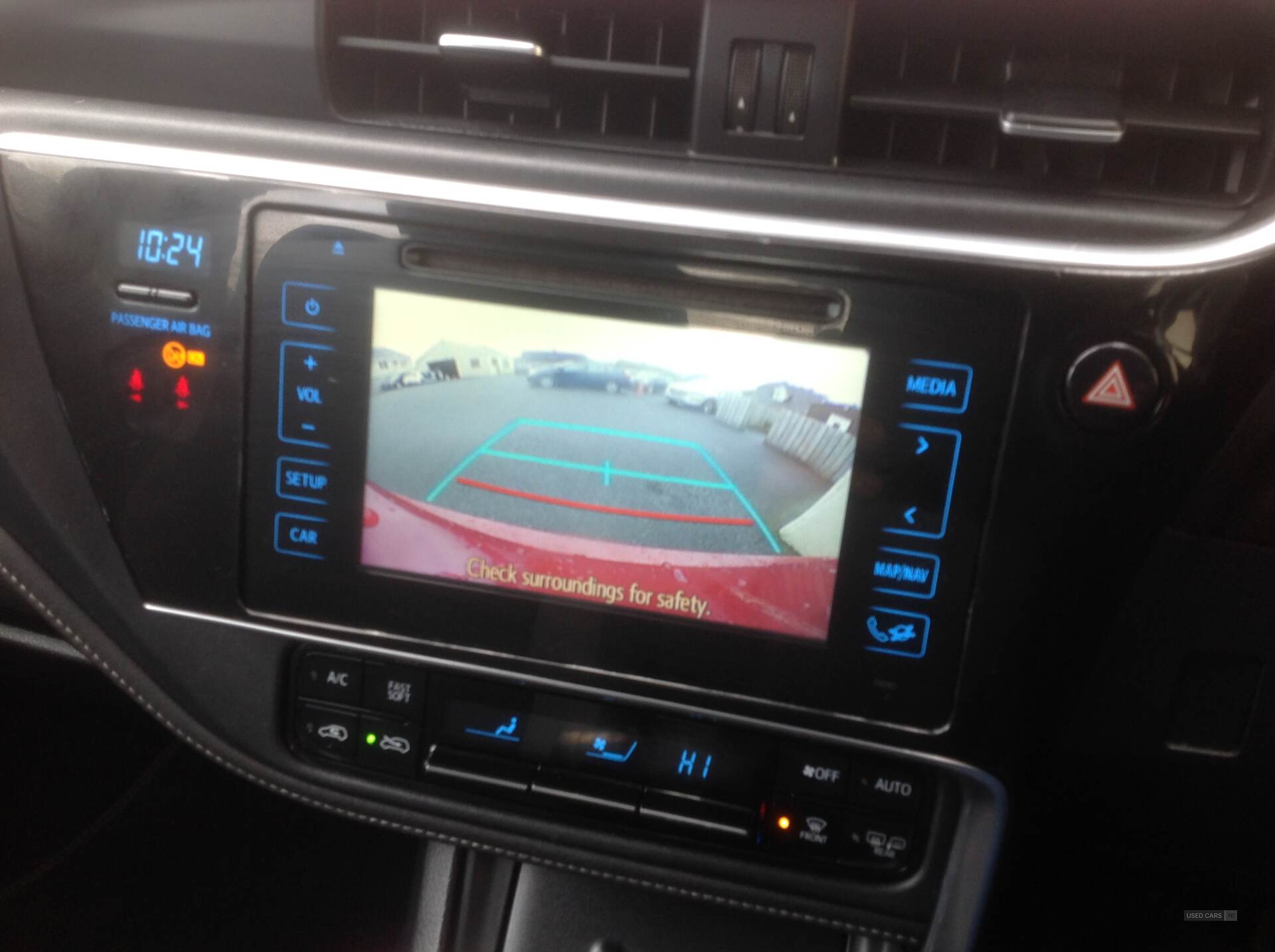 Toyota Auris HATCHBACK in Down
