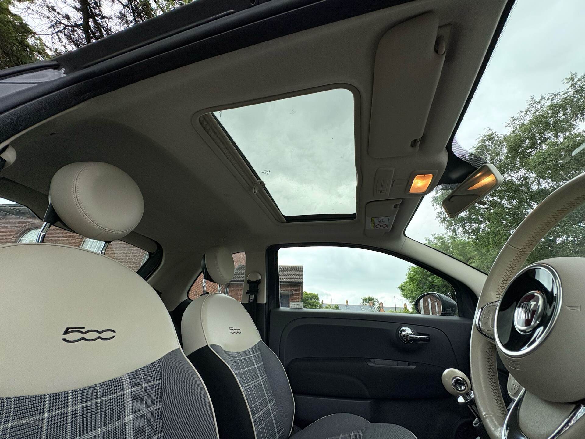 Nov 2015 Fiat 500 1.2 Lounge 3dr