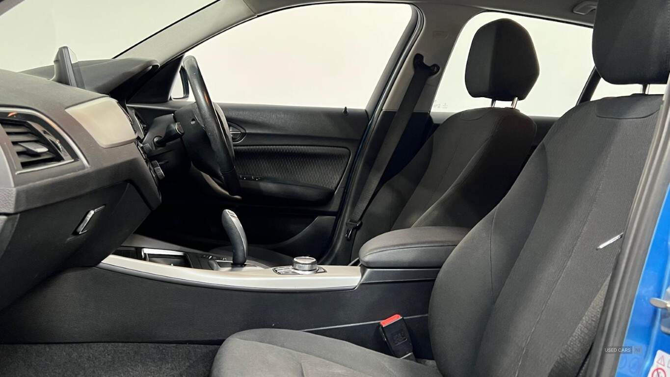 Sep 2018 BMW 1 Series 118i [1.5] SE 5dr [Nav/Servotronic] Step Auto
