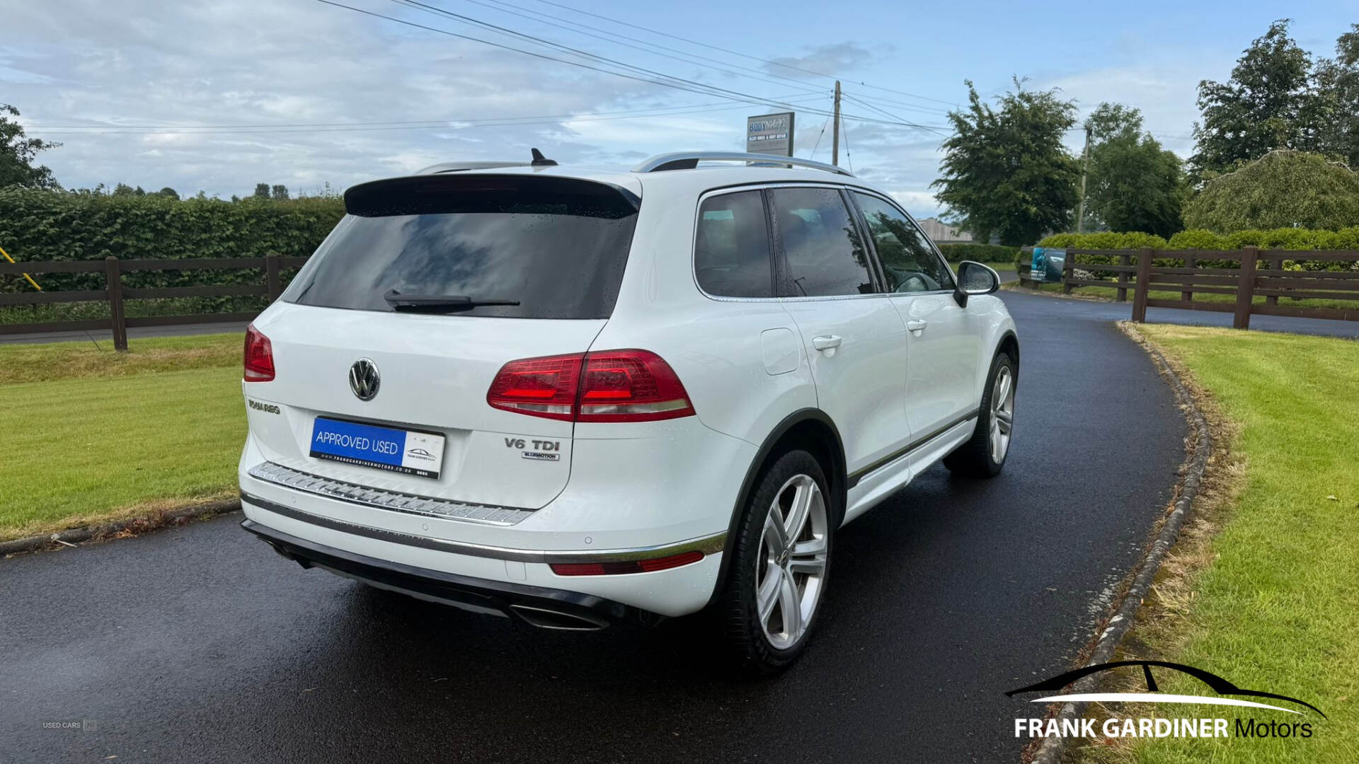 Feb 2015 Volkswagen Touareg 3.0 V6 TDI BlueMotion Tech 262 R-Line 5dr Tip Auto