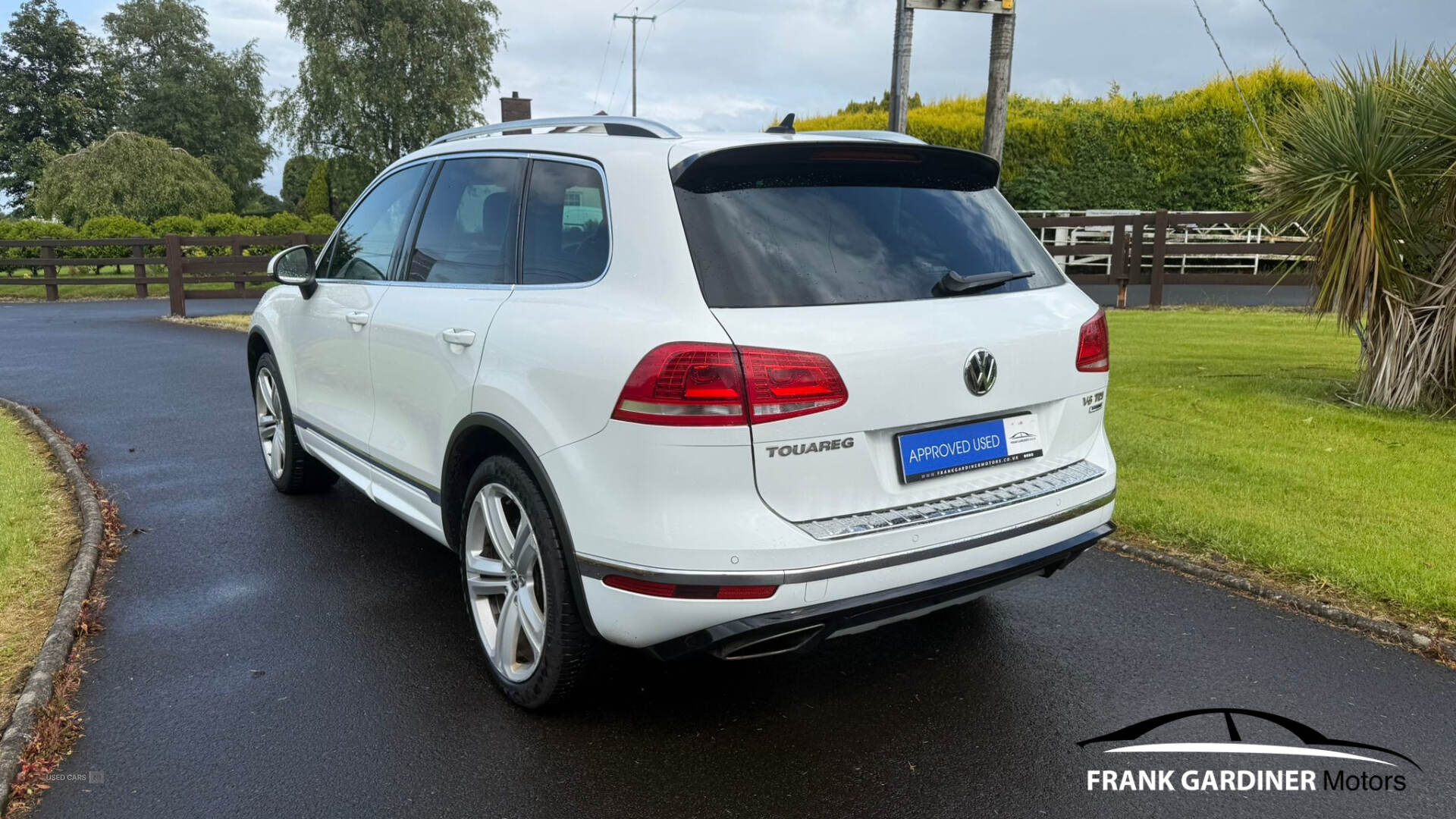 Feb 2015 Volkswagen Touareg 3.0 V6 TDI BlueMotion Tech 262 R-Line 5dr Tip Auto