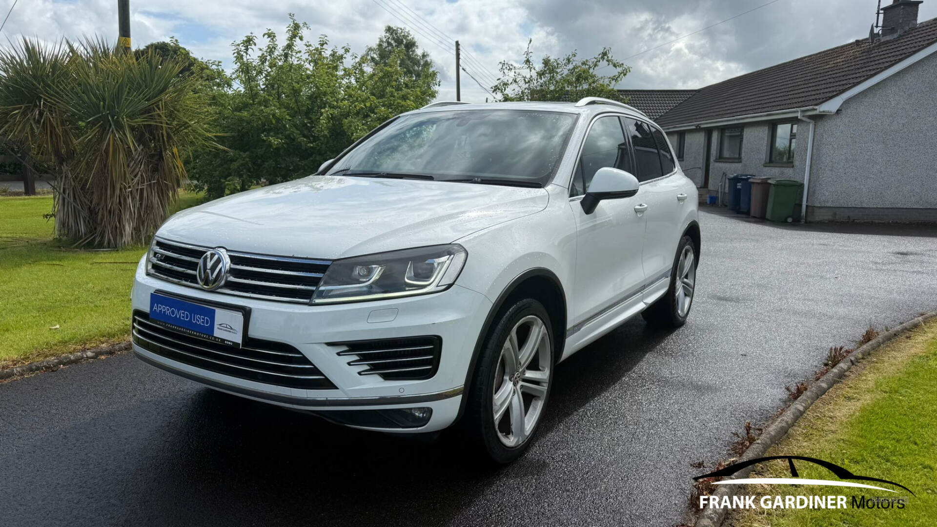 Feb 2015 Volkswagen Touareg 3.0 V6 TDI BlueMotion Tech 262 R-Line 5dr Tip Auto