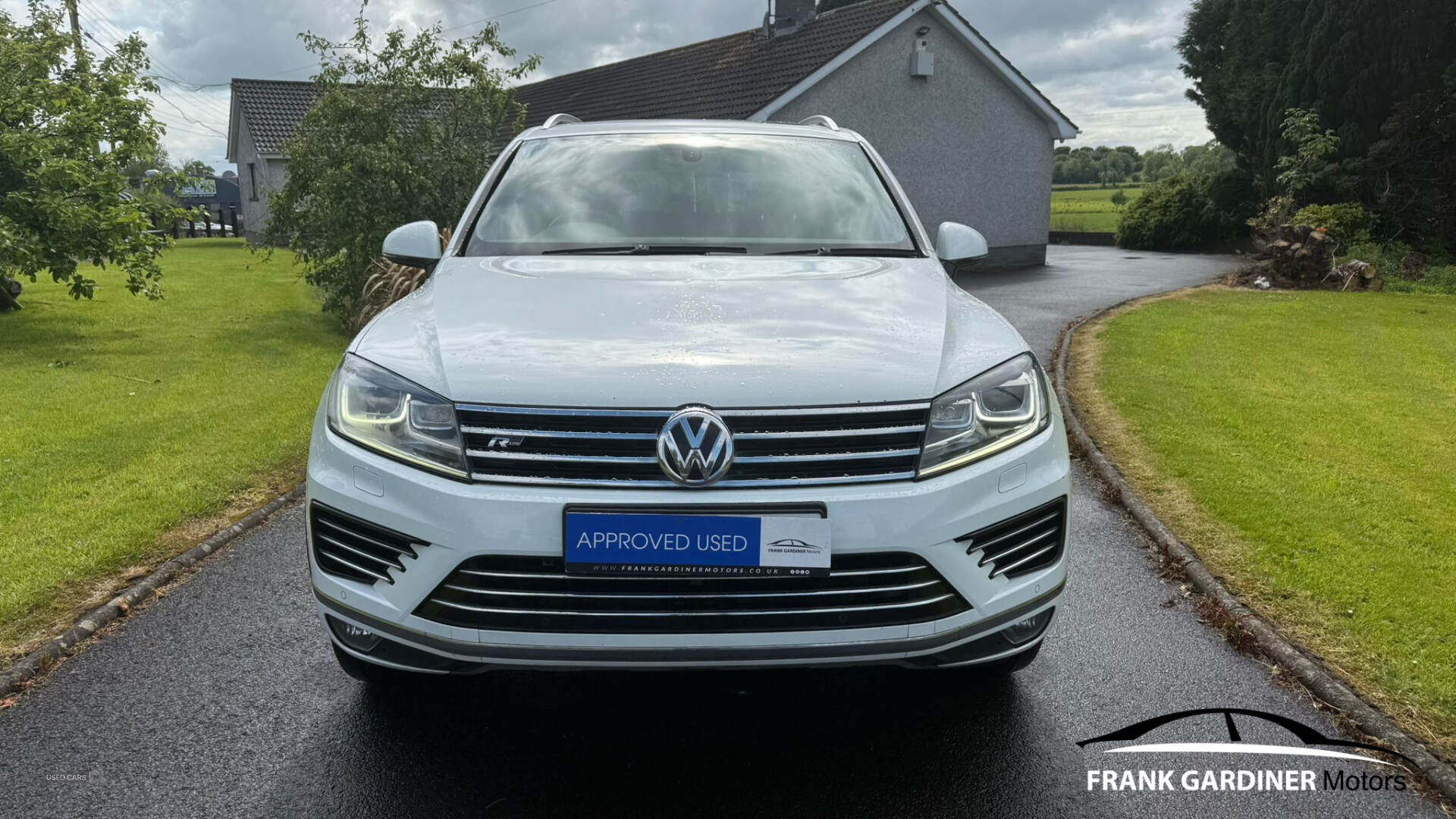 Feb 2015 Volkswagen Touareg 3.0 V6 TDI BlueMotion Tech 262 R-Line 5dr Tip Auto