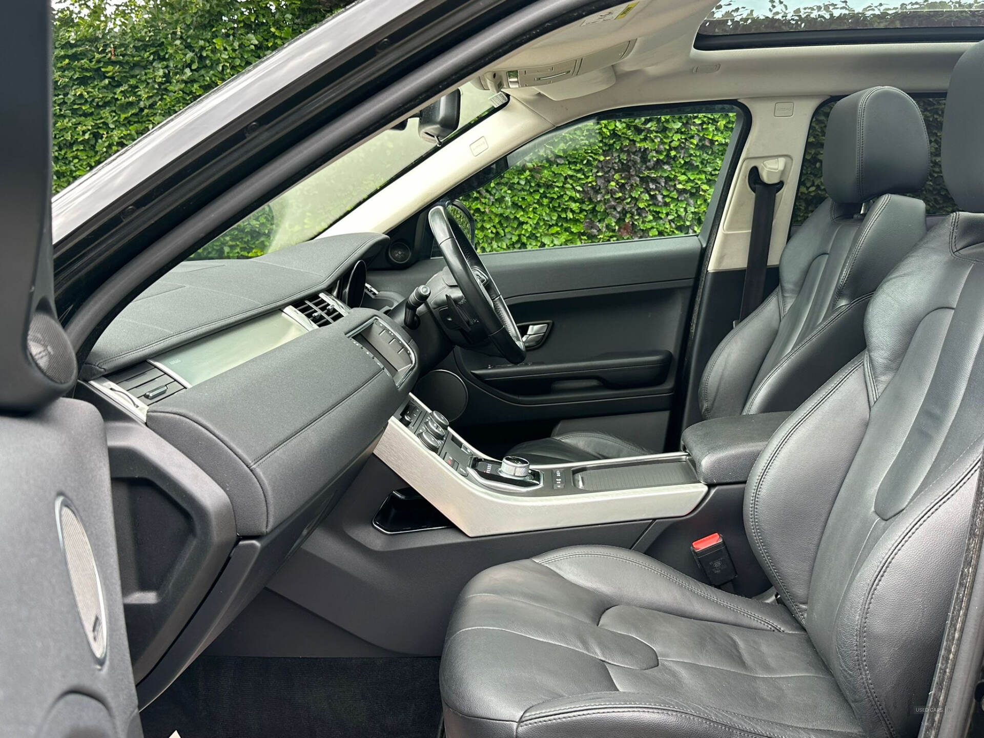 Jun 2015 Land Rover Range Rover Evoque 2.2 SD4 Pure 5dr Auto [9] [Tech Pack]