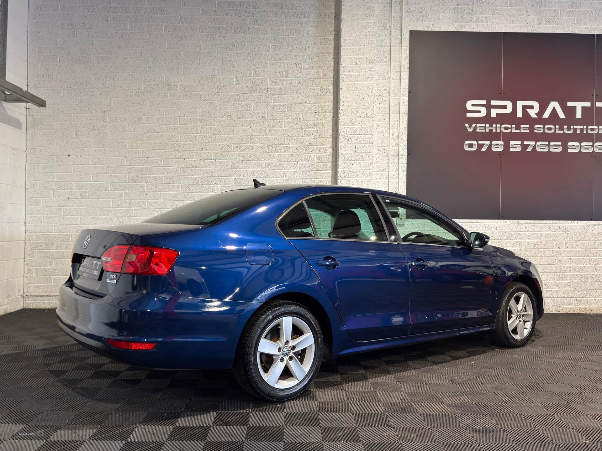 Sep 2011 Volkswagen Jetta 1.6 TDI CR Bluemotion Tech SE 4dr