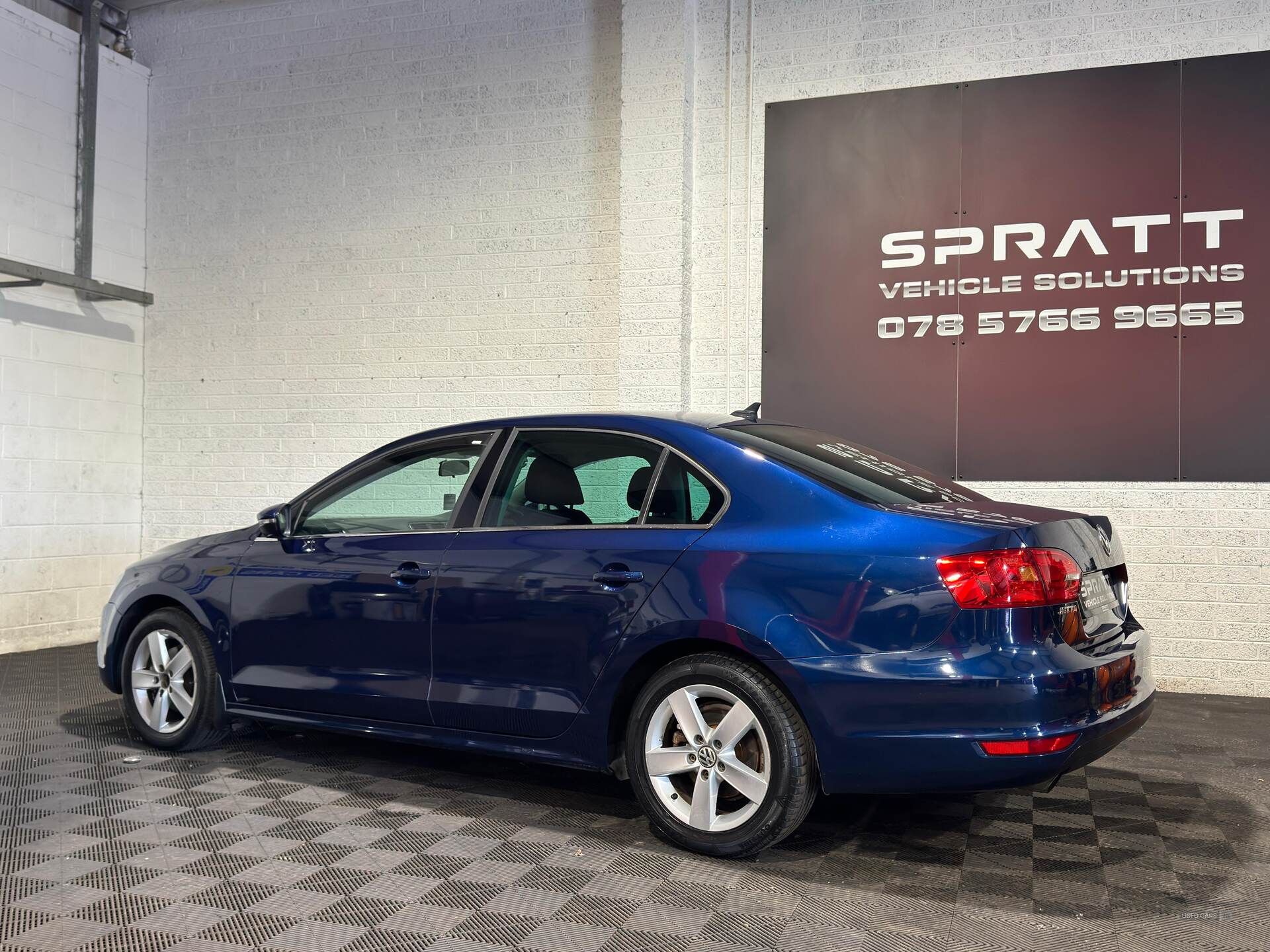 Sep 2011 Volkswagen Jetta 1.6 TDI CR Bluemotion Tech SE 4dr