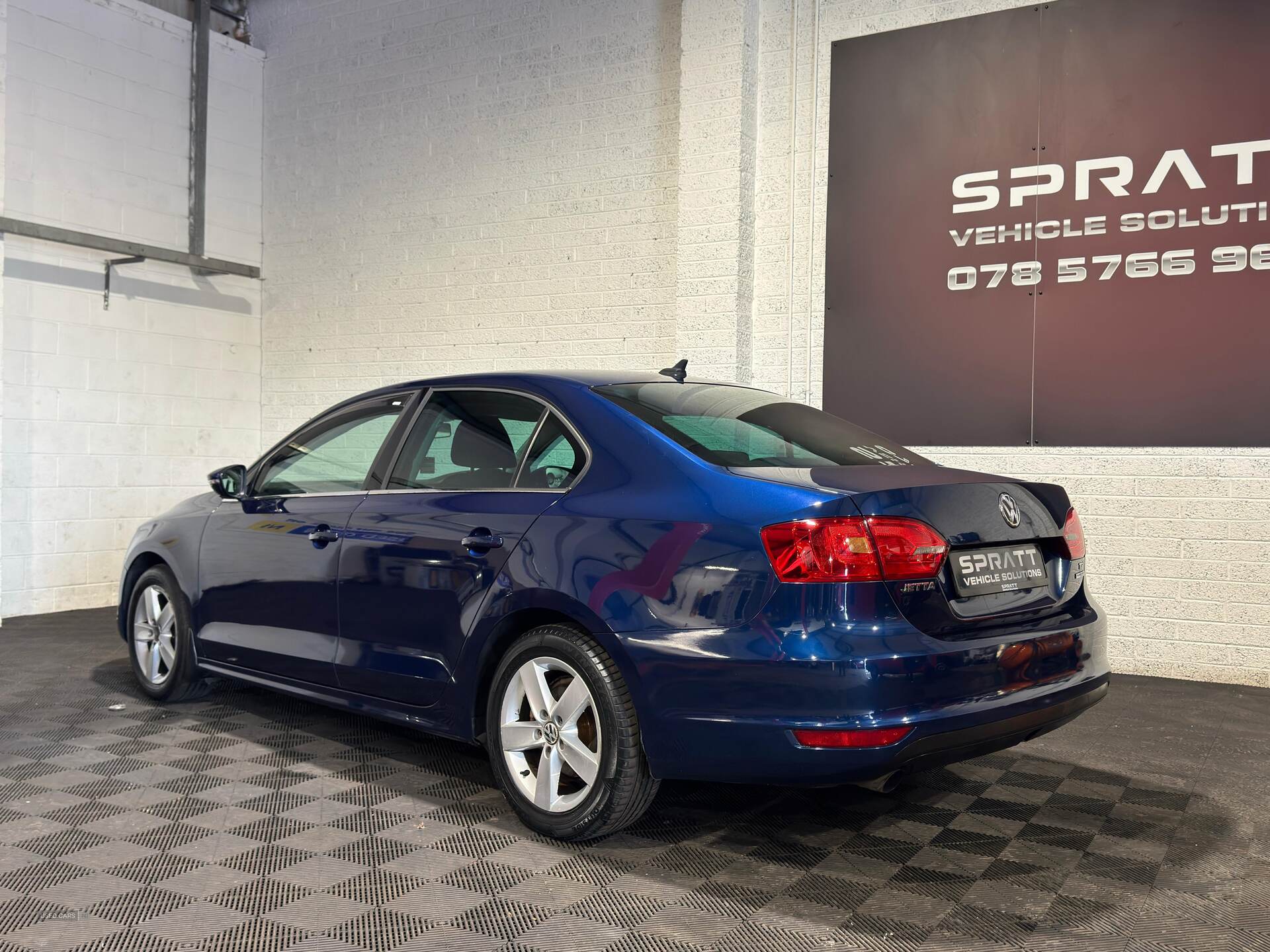 Sep 2011 Volkswagen Jetta 1.6 TDI CR Bluemotion Tech SE 4dr