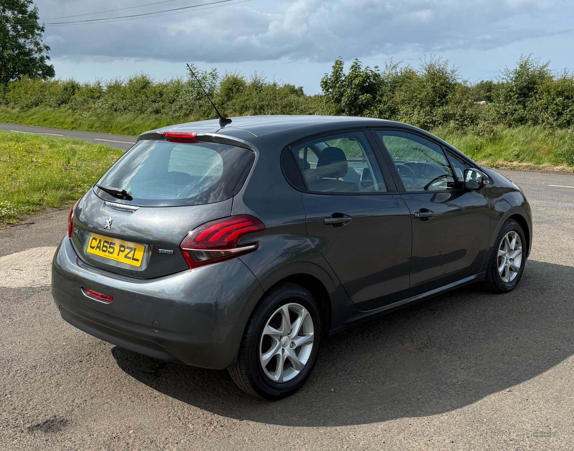 Jan 2016 Peugeot 208 1.6 BlueHDi Active 5dr