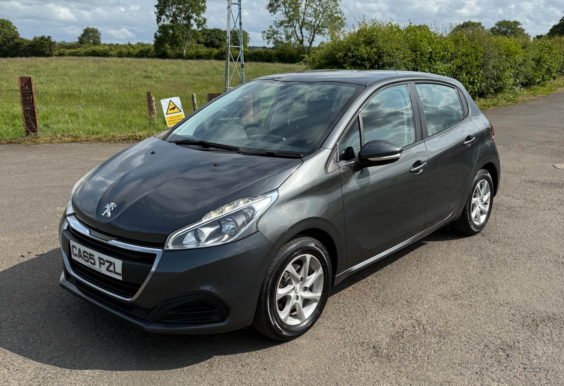 Jan 2016 Peugeot 208 1.6 BlueHDi Active 5dr