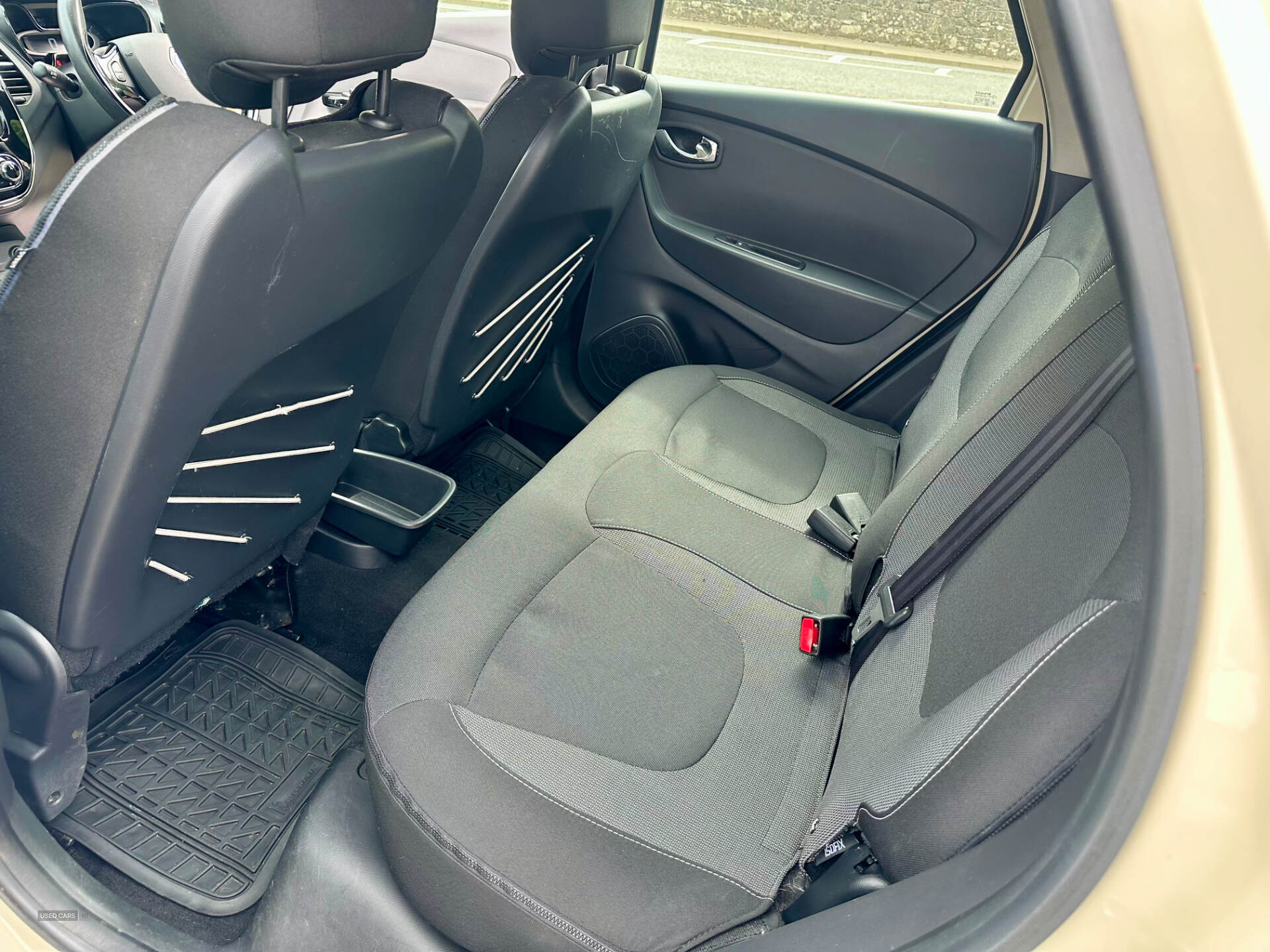 Sep 2015 Renault Captur 1.5 dCi 90 Dynamique Nav 5dr