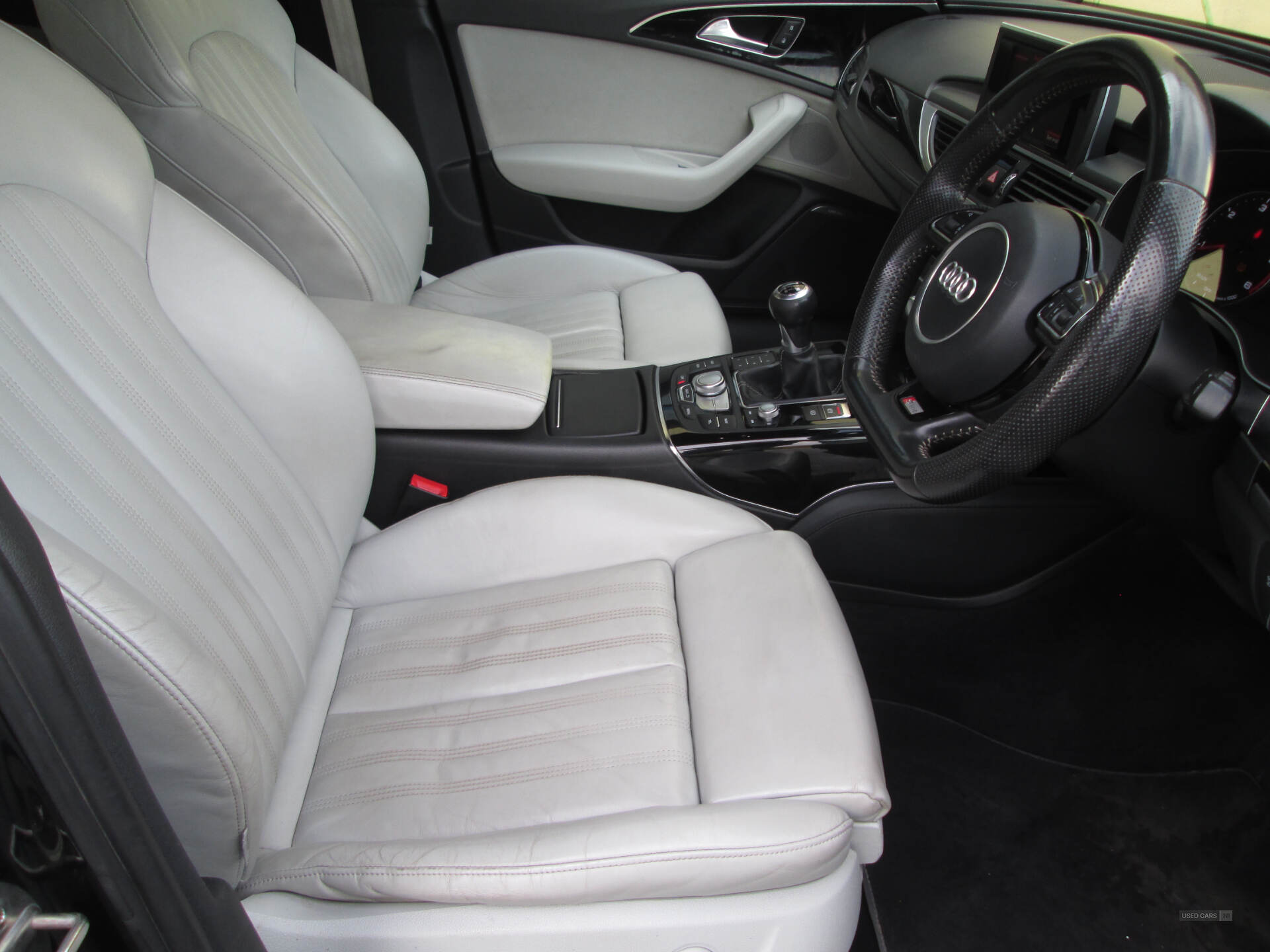 Dec 2016 Audi A6 2.0 TDI Ultra Black Edition 4dr