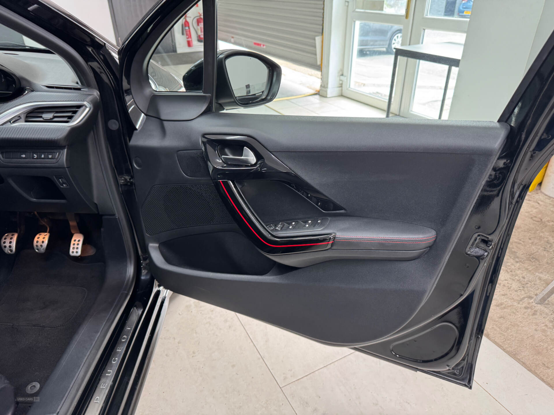 Peugeot 208 DIESEL HATCHBACK in Down