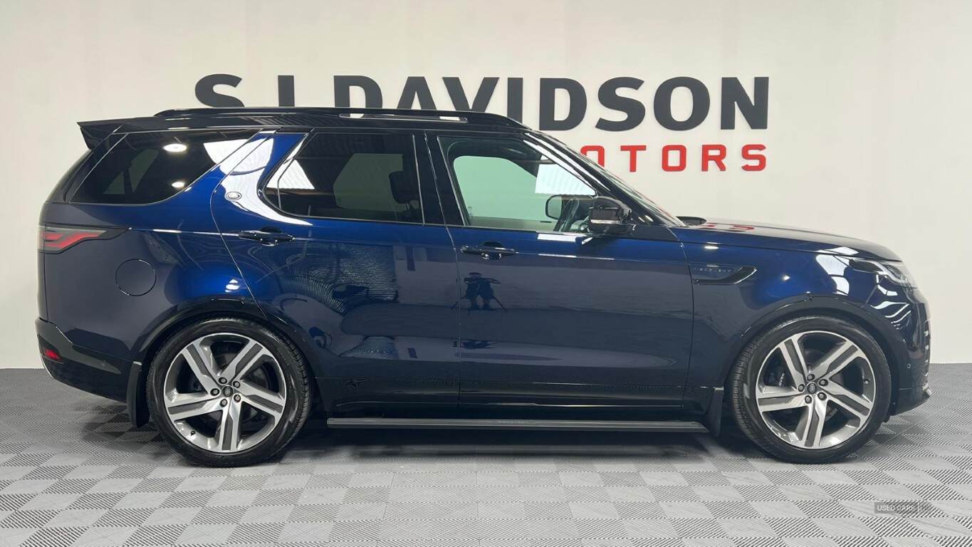 2023 Land Rover Discovery METROPOLITAN EDITION