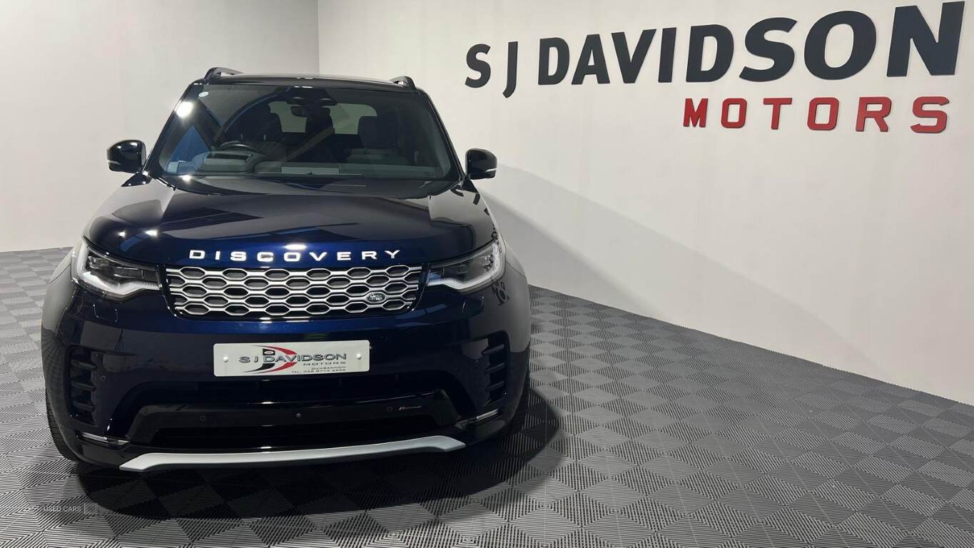 2023 Land Rover Discovery METROPOLITAN EDITION