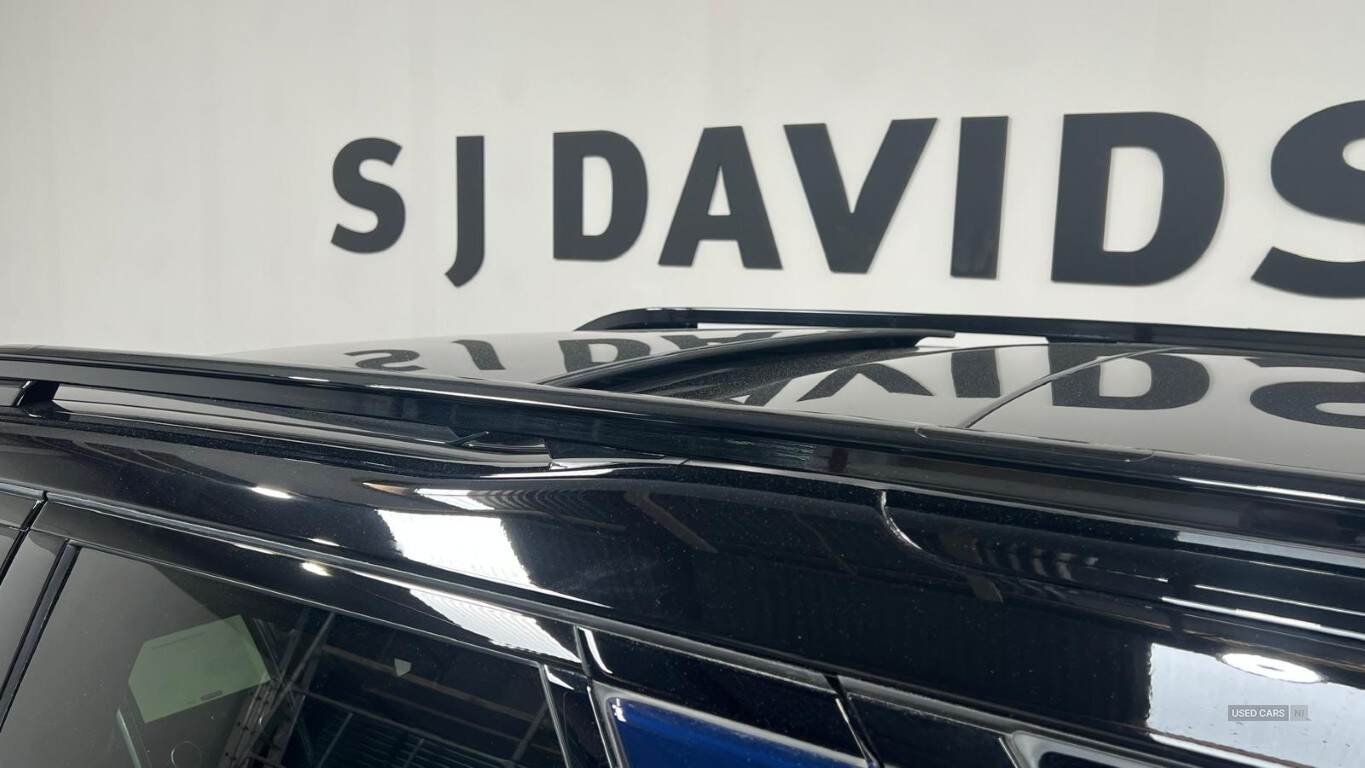 2023 Land Rover Discovery METROPOLITAN EDITION