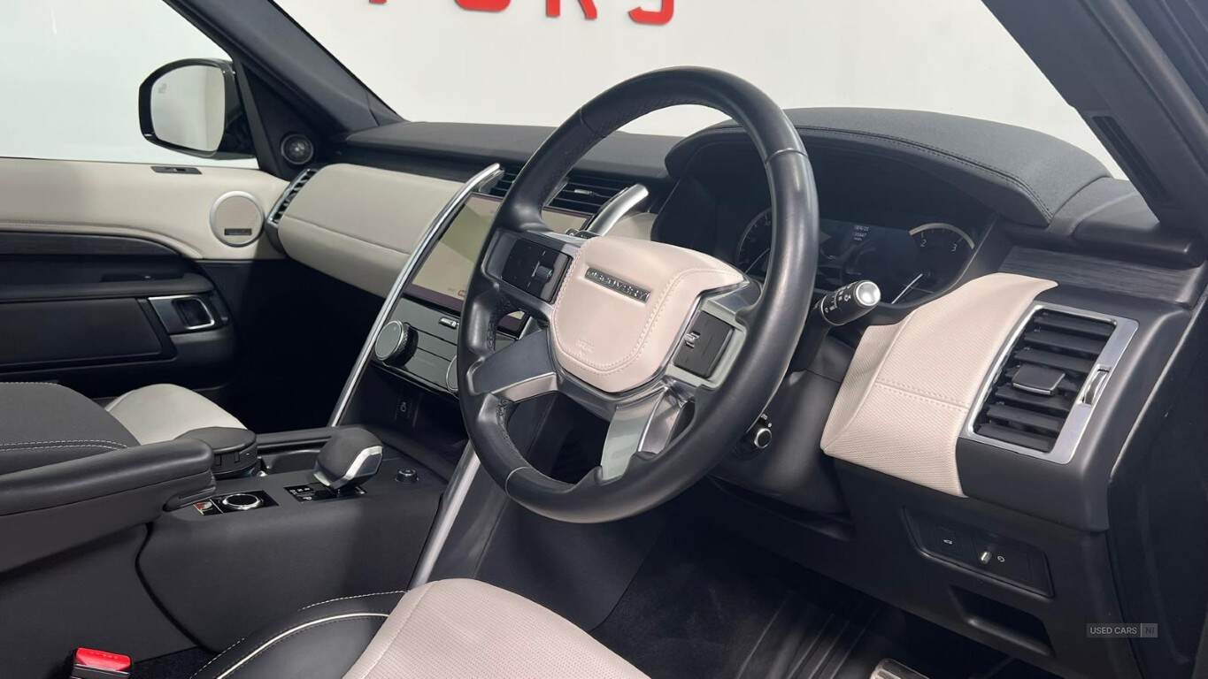2023 Land Rover Discovery METROPOLITAN EDITION