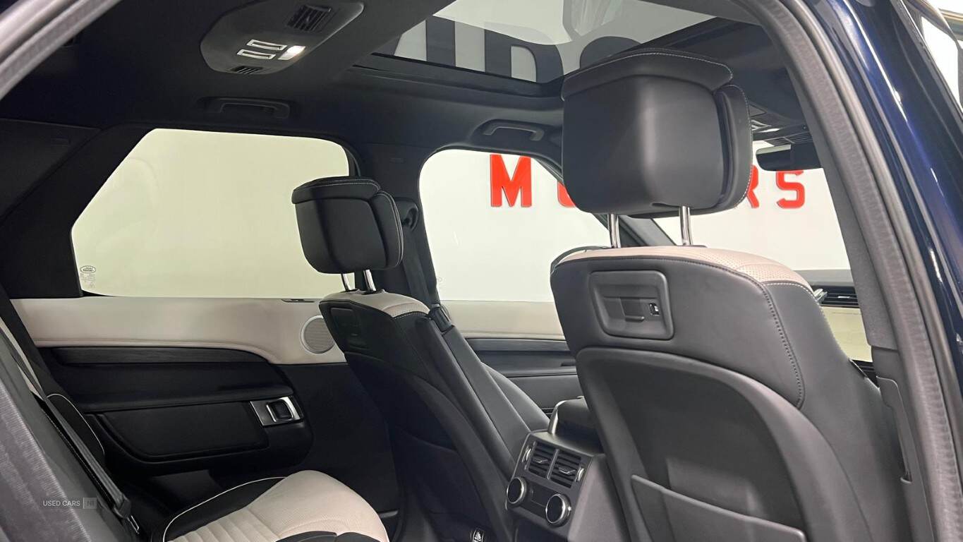 2023 Land Rover Discovery METROPOLITAN EDITION