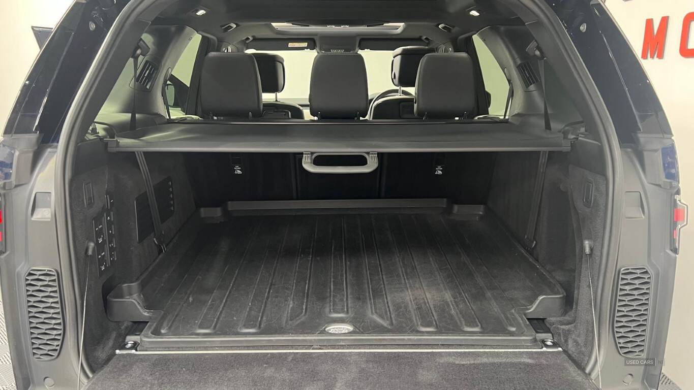 2023 Land Rover Discovery METROPOLITAN EDITION