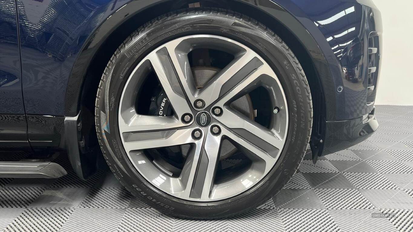 2023 Land Rover Discovery METROPOLITAN EDITION