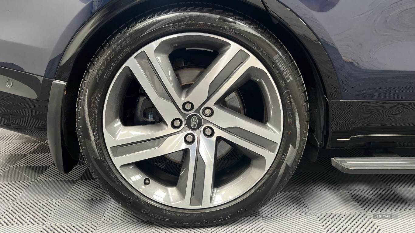 2023 Land Rover Discovery METROPOLITAN EDITION
