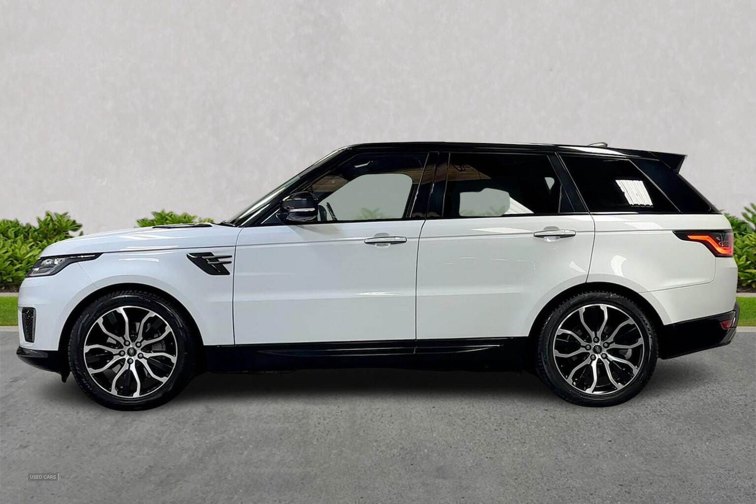 Mar 2021 Land Rover Range Rover Sport 3.0 D300 Hse Silver 5Dr Auto
